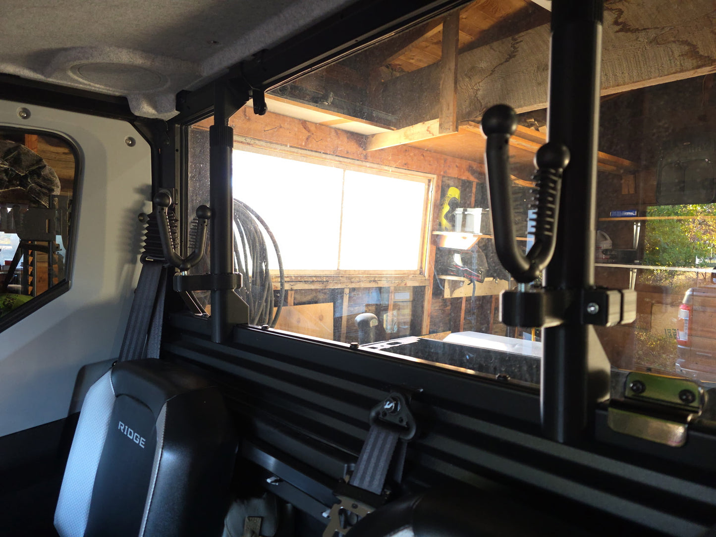 Kawasaki Ridge / Ridge Crew Rear Window, 1 and 2 Place Rifle Mounting System