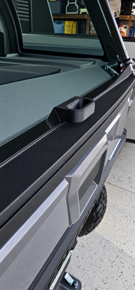 Polaris Xpedition ADV.  Rear Glass Handle